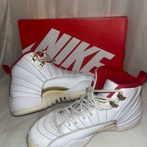 Air Jordan Nikes size 7Y